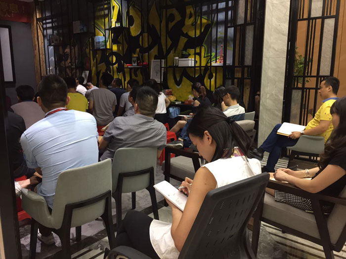 888集团电子游戏瓷砖“学，无终点！生，一向歇”进建分享会顺利进行